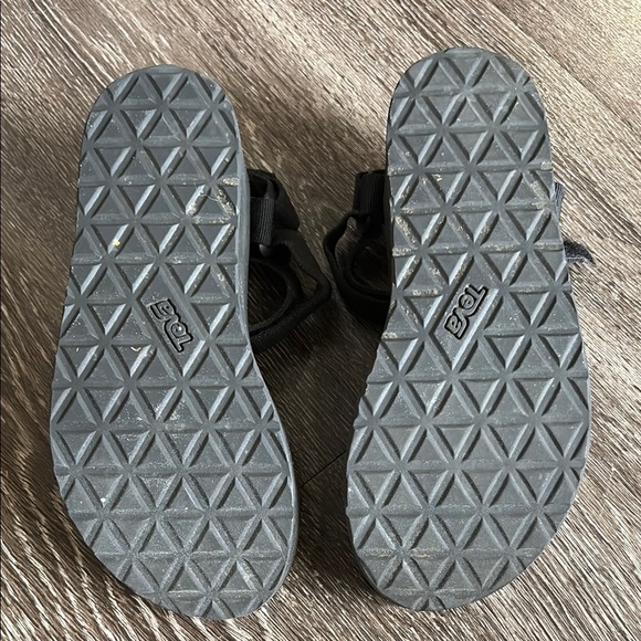 Black Platform Tevas - Picture 6 of 6